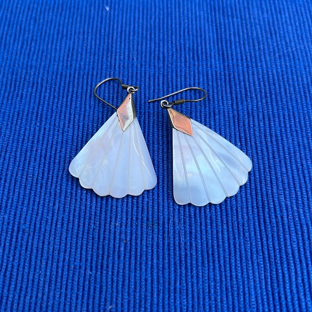 Dangle earrings